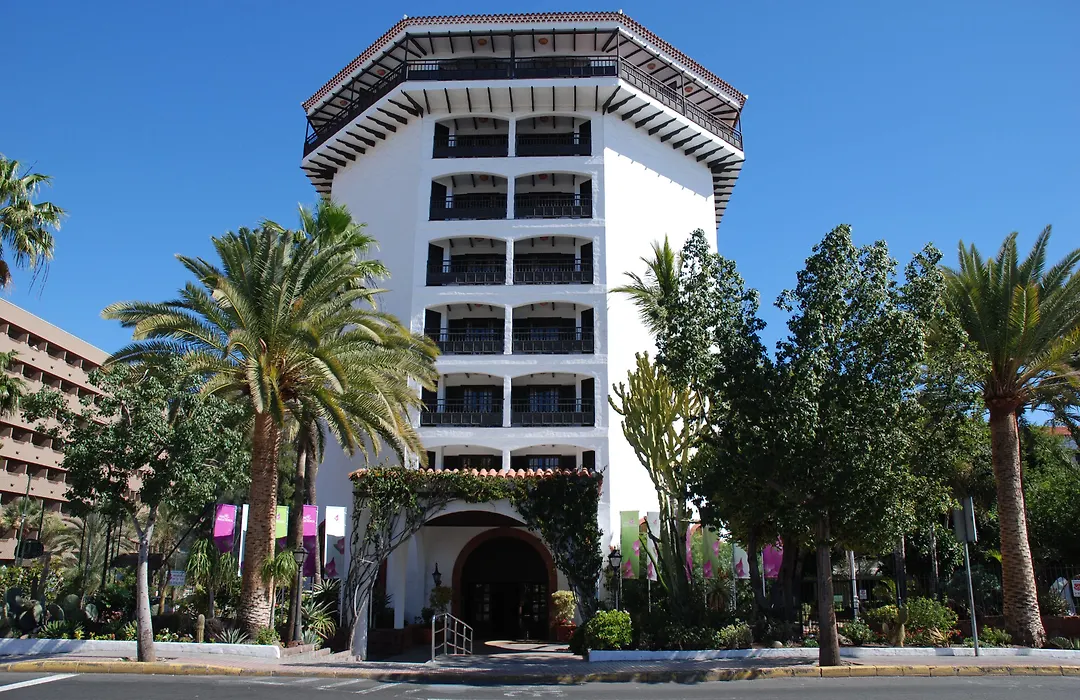 Hotel Parque Tropical-1