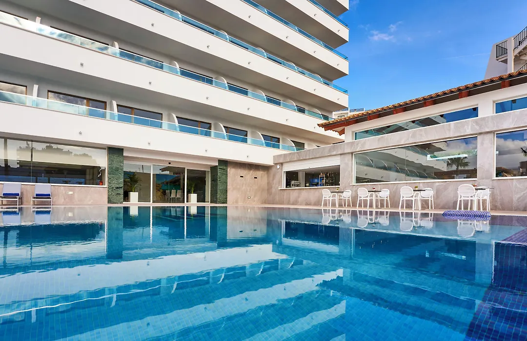 Globales Torrenova (Adults Only)-1