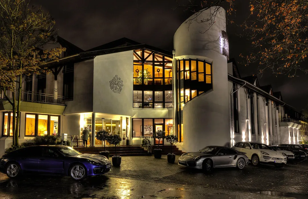 Nells Park Hotel-1