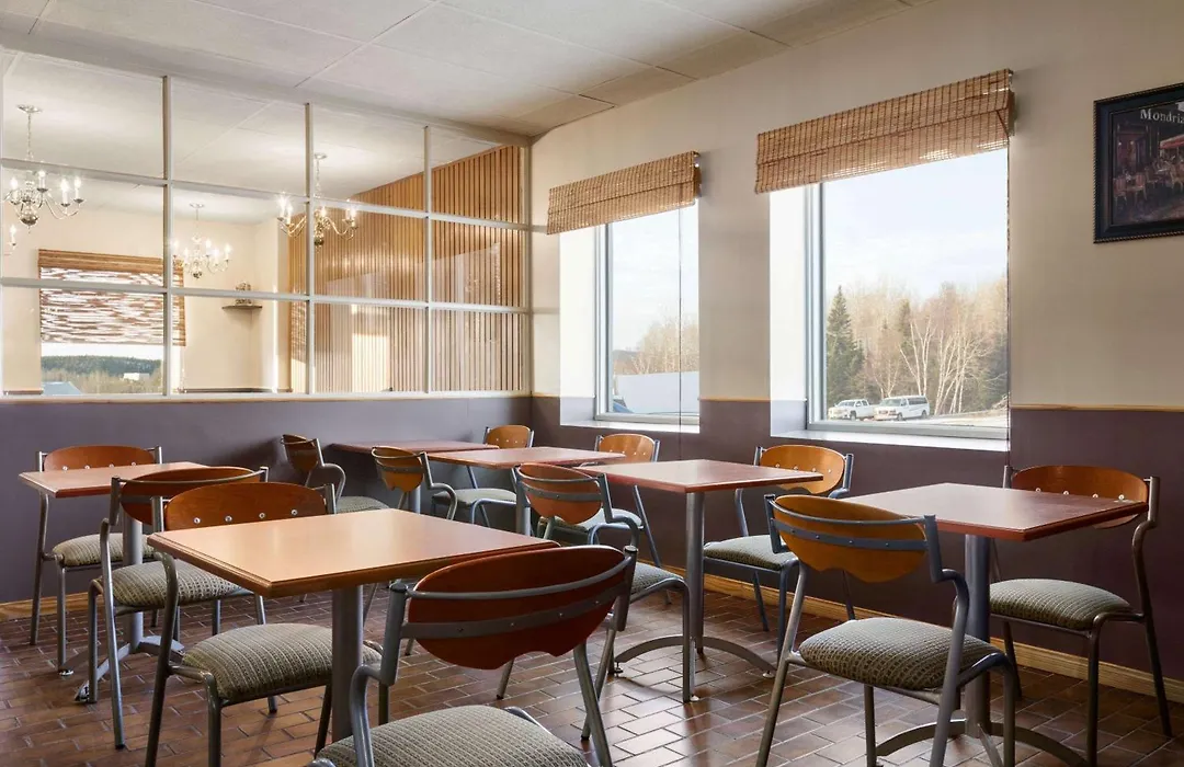 Travelodge By Wyndham Baie Comeau-1