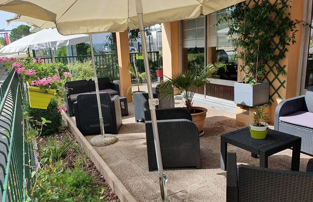 Kyriad Direct Marseille Ouest - Martigues-1