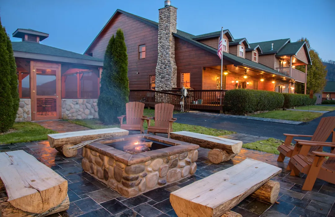 Berry Springs Lodge-1