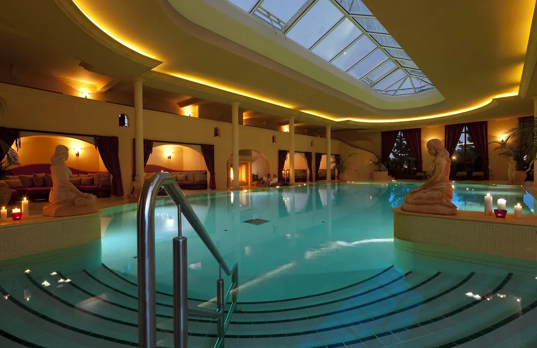 Yachthafenresidenz Hohe Düne-1