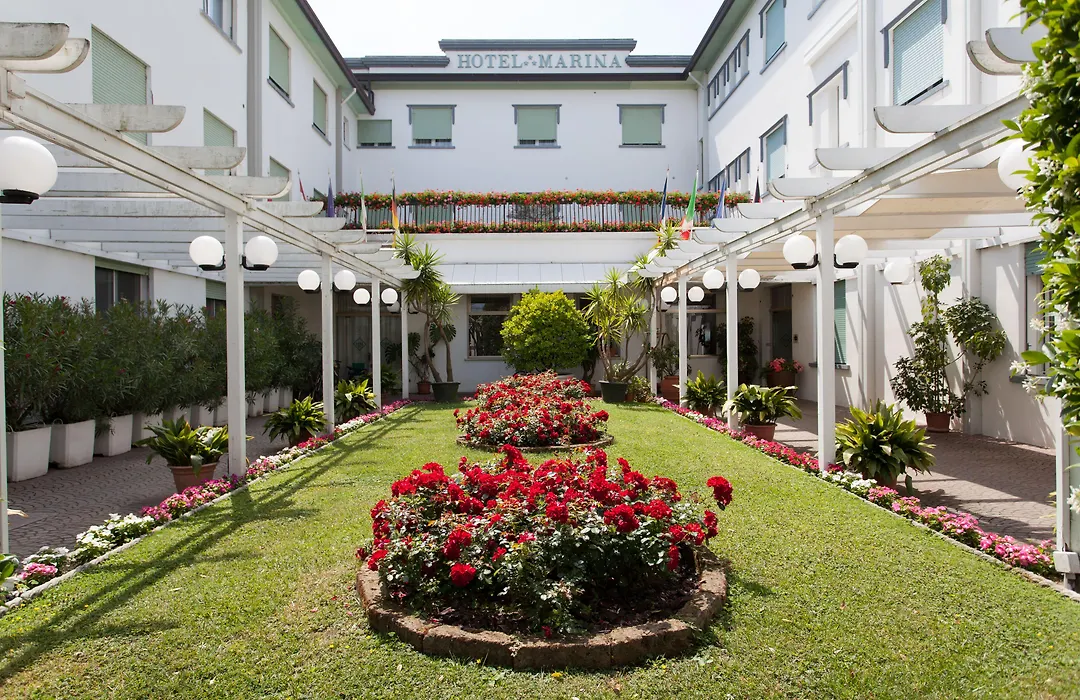 Hotel Marina-1