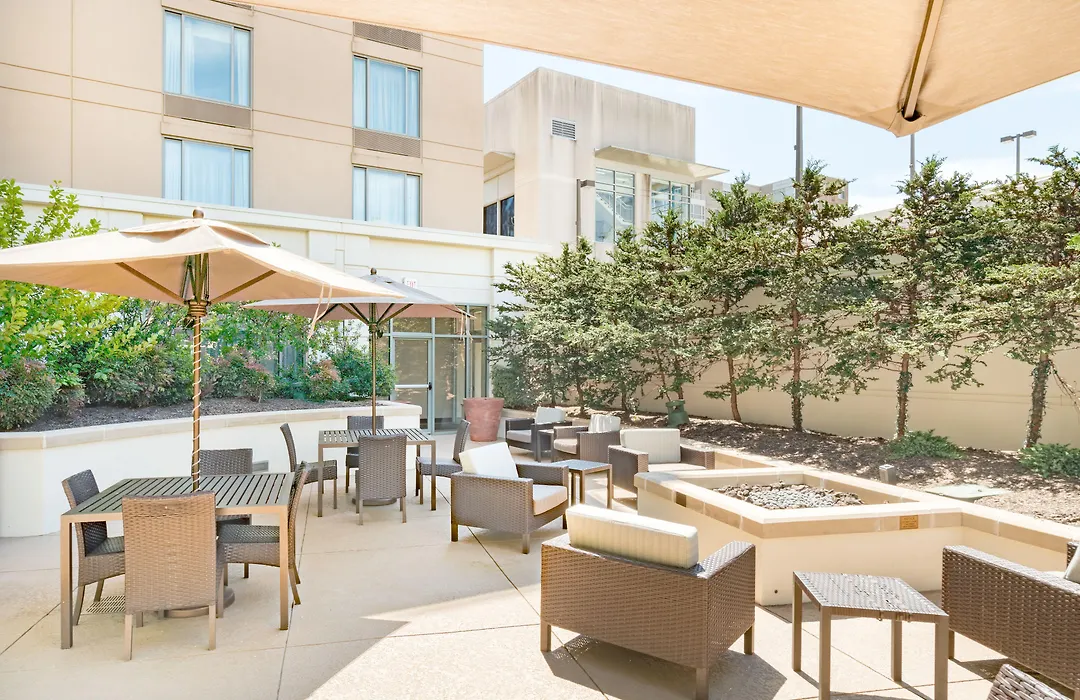 Courtyard By Marriott Silver Spring Downtown-1