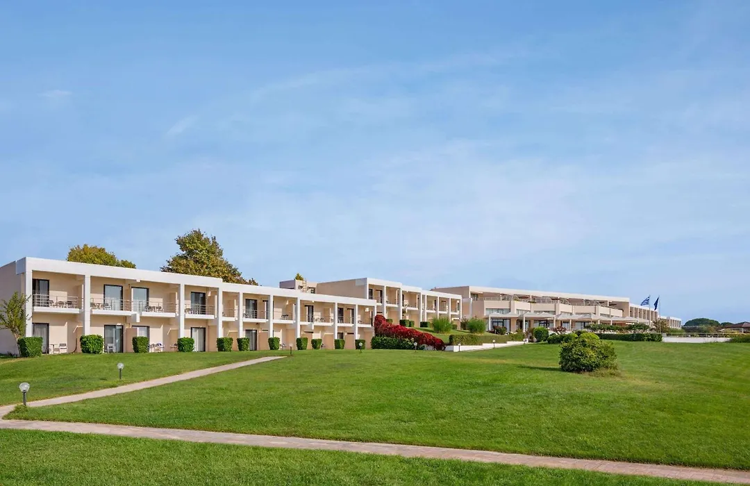 Ramada Plaza By Wyndham Thraki-1