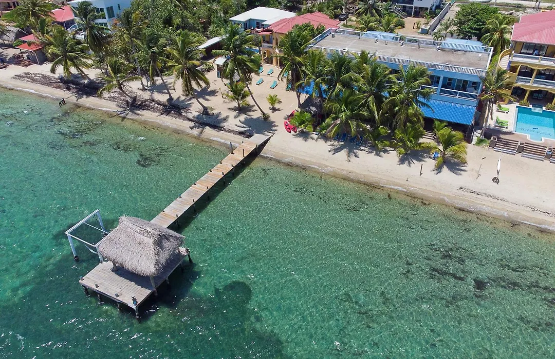 Parrot Cove Lodge-1