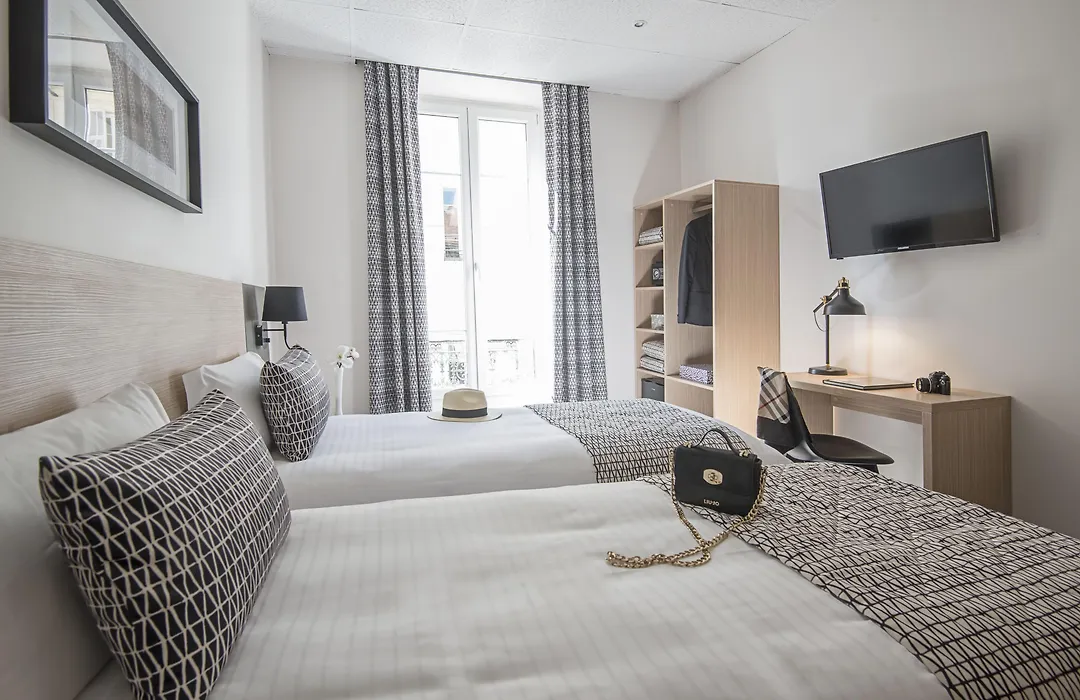 Hotel Saint Gothard-1