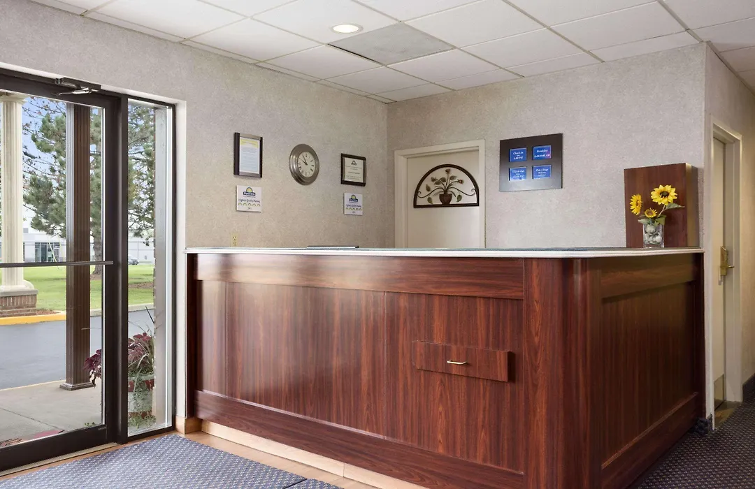 Days Inn By Wyndham Middletown-1