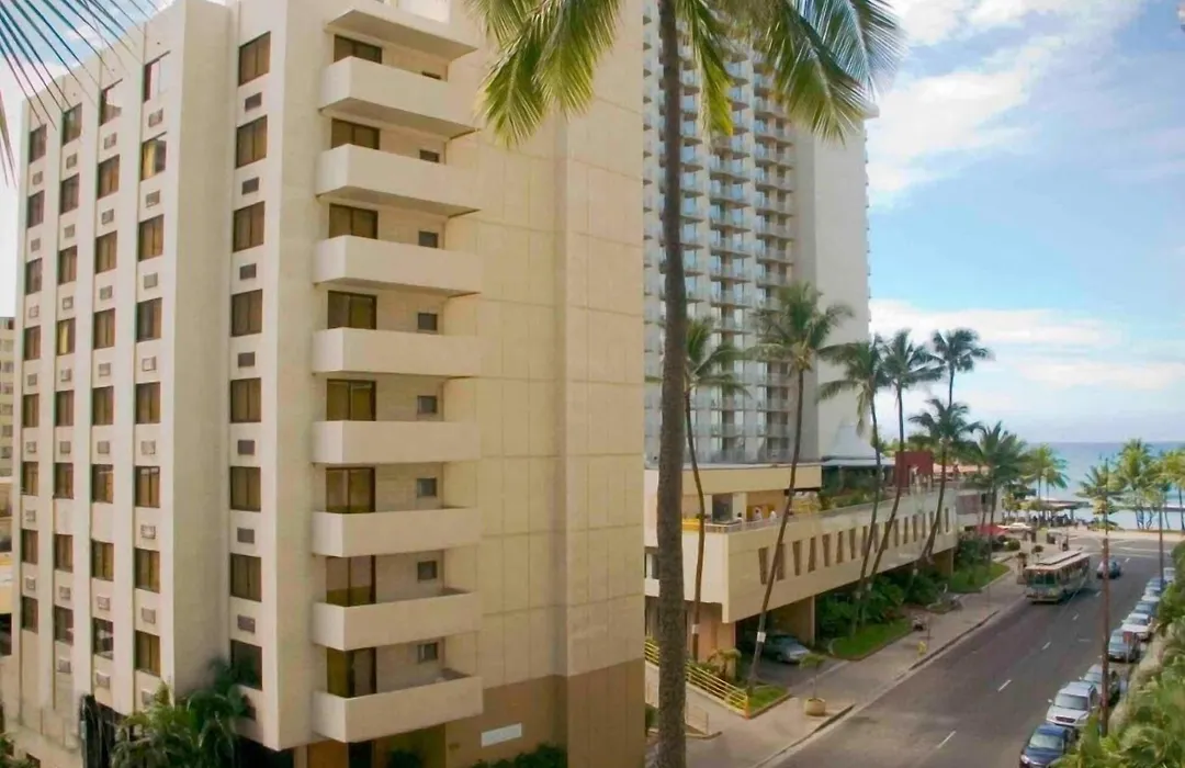 Hotel Renew-1