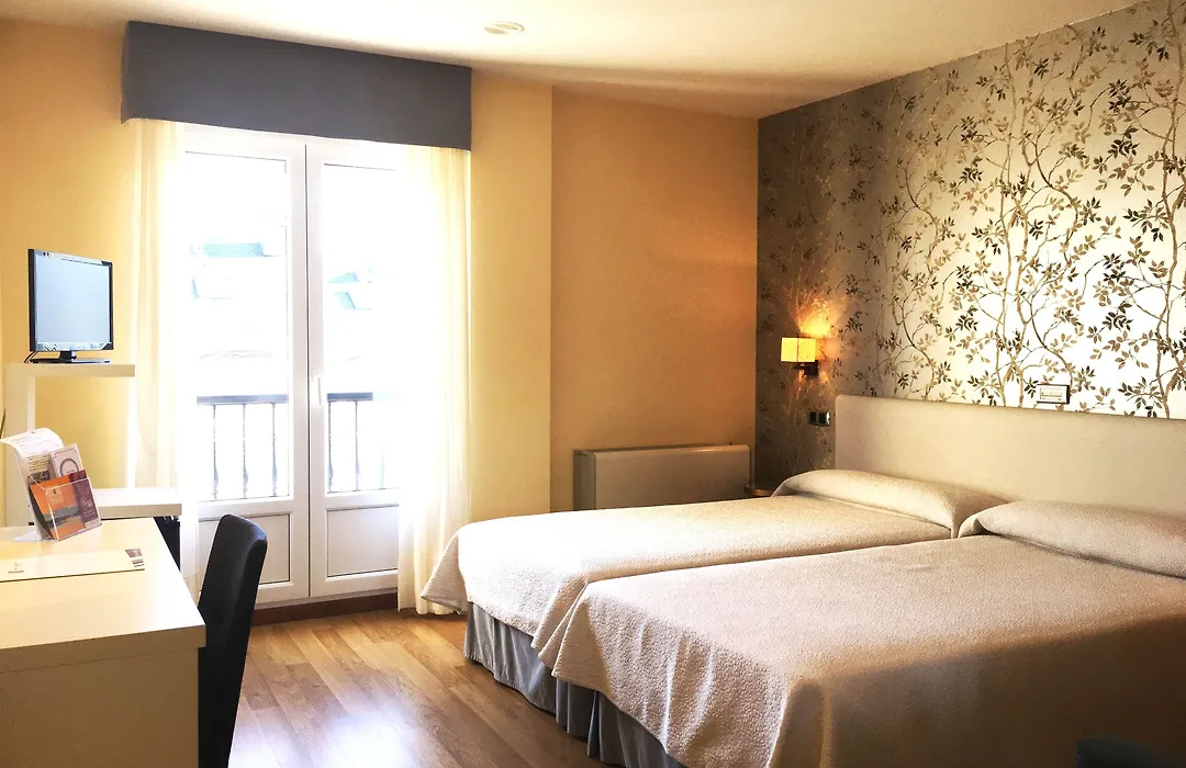Hotel Playa de Laxe-1
