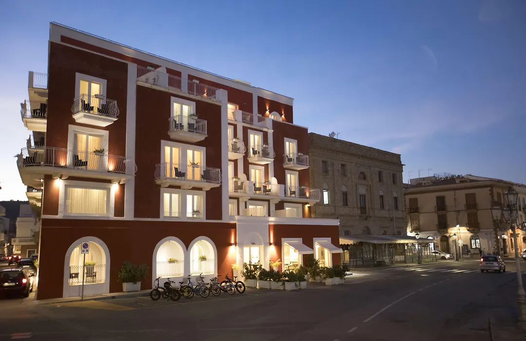 Lu' Hotel Carloforte-1