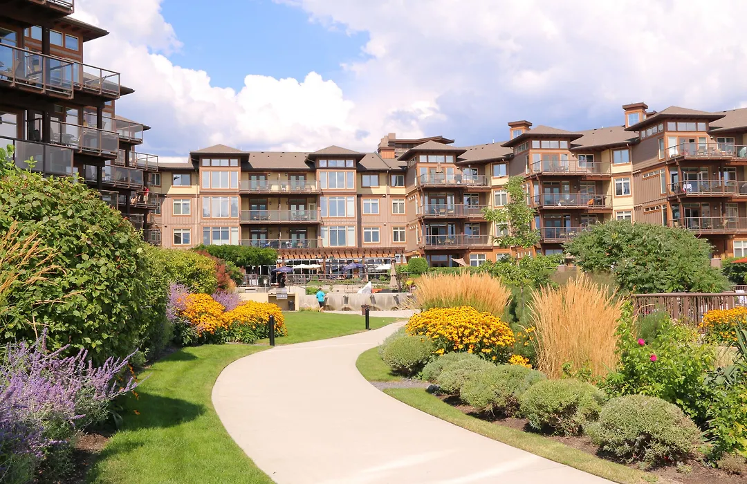 The Cove Lakeside Resort-1