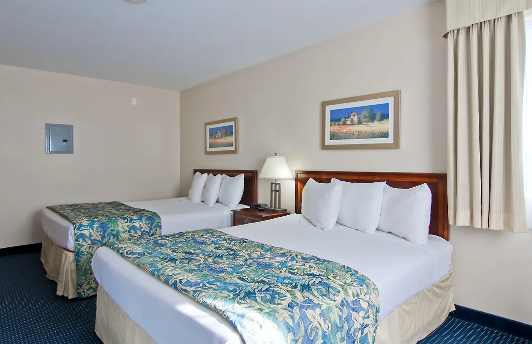 Travelodge By Wyndham Trenton-1