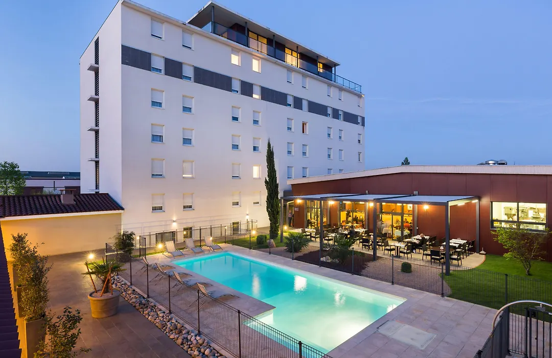 Hotel Gatsby By Happyculture-1