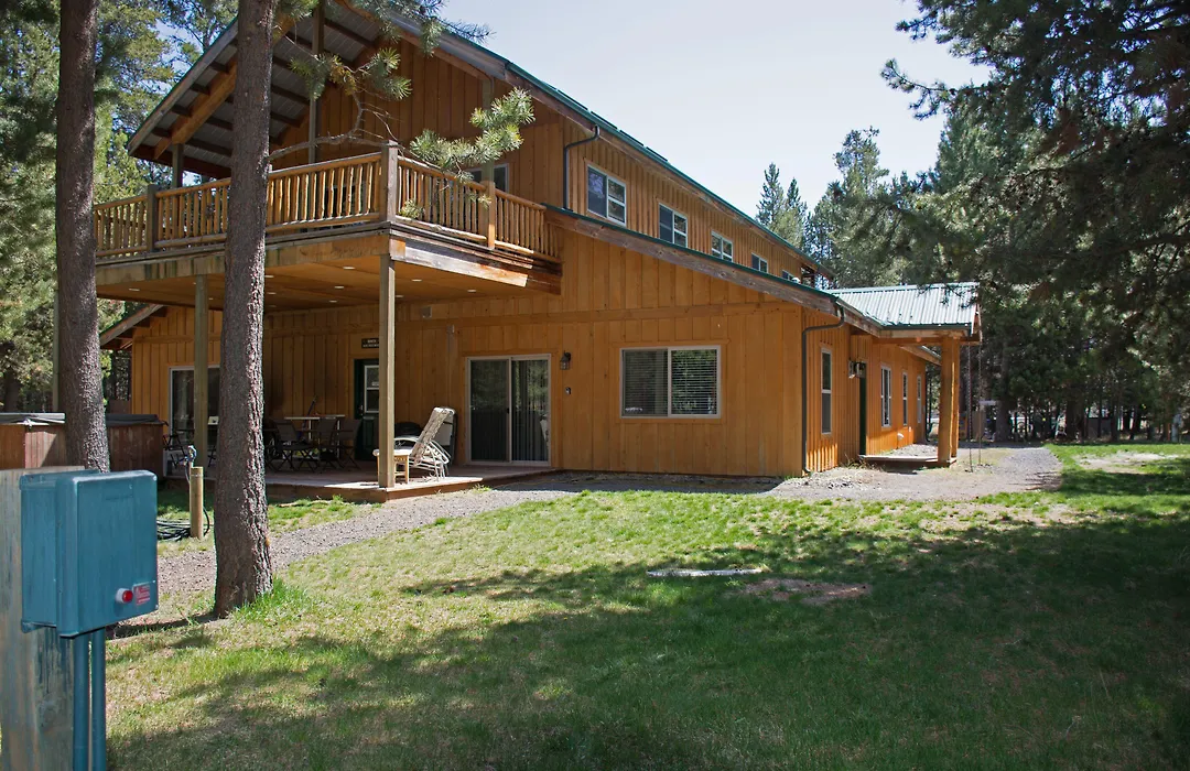 Diamondstone Guest Lodges-1