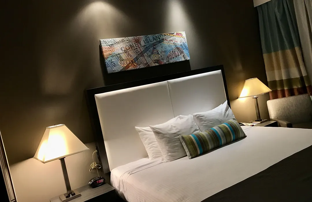 Best Western Plus Brooklyn Bay Hotel-1