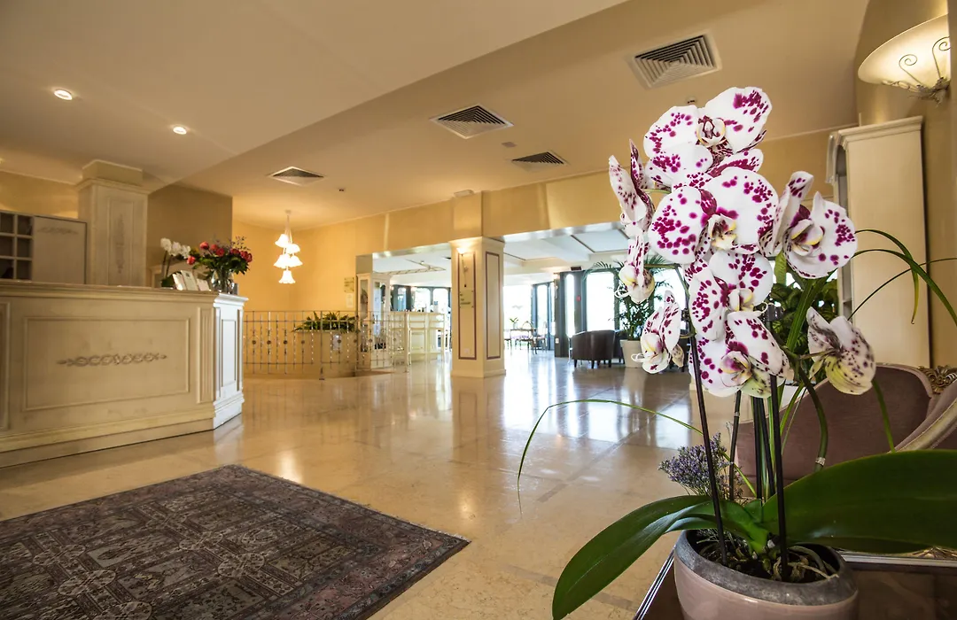 Hotel Spiaggia D'Oro - Charme & Boutique By Double Hospitality-1