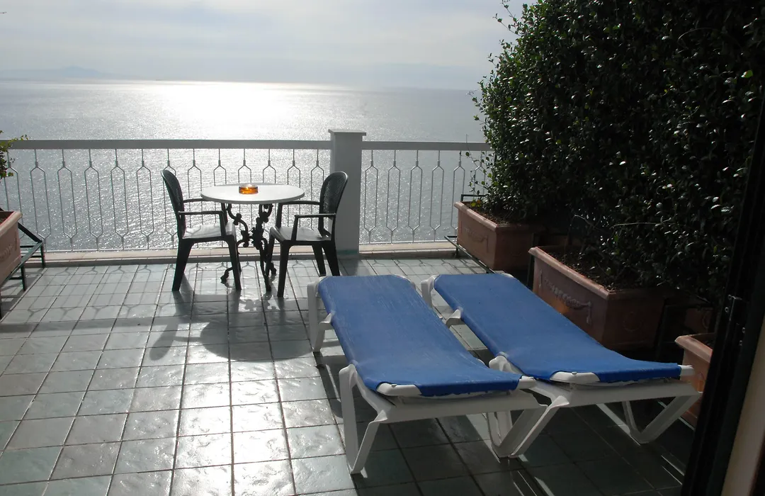 Hotel Bellevue Suite-1