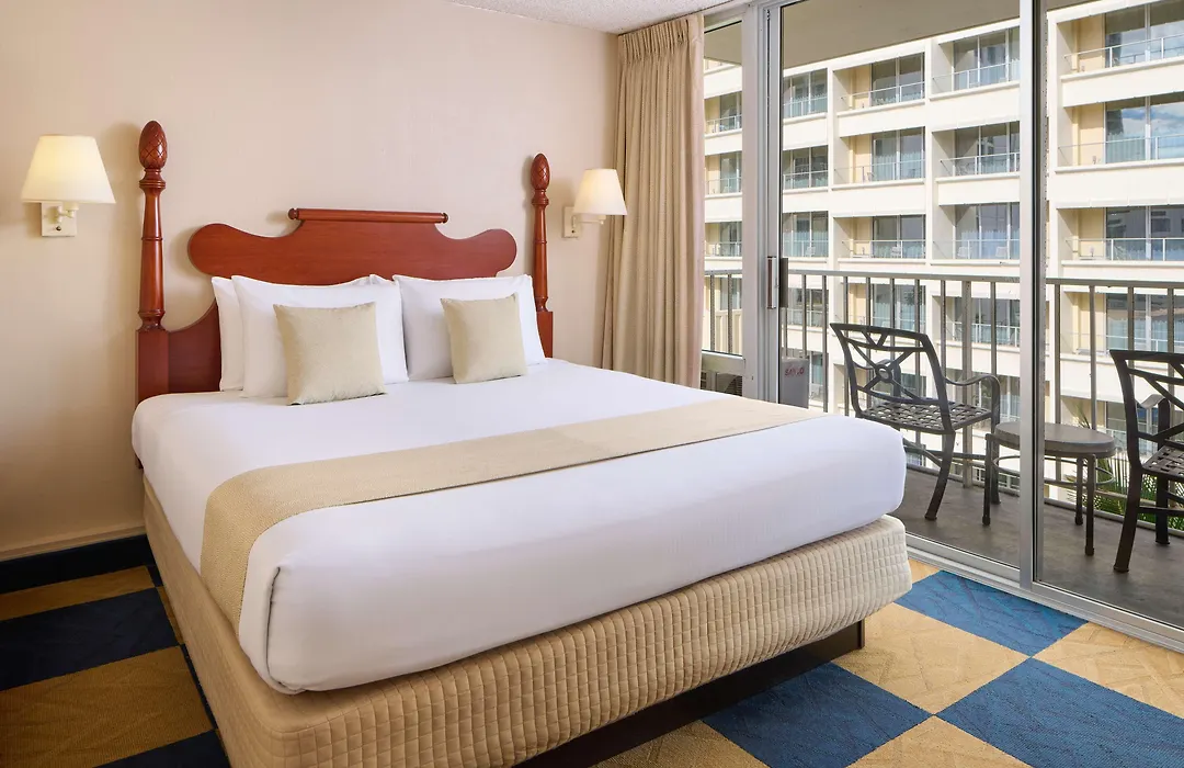 Ewa Hotel Waikiki-1