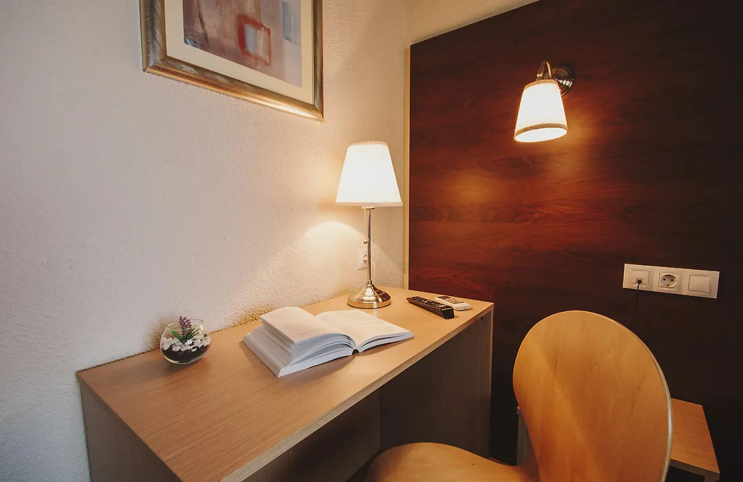 Hotel Embajador-1