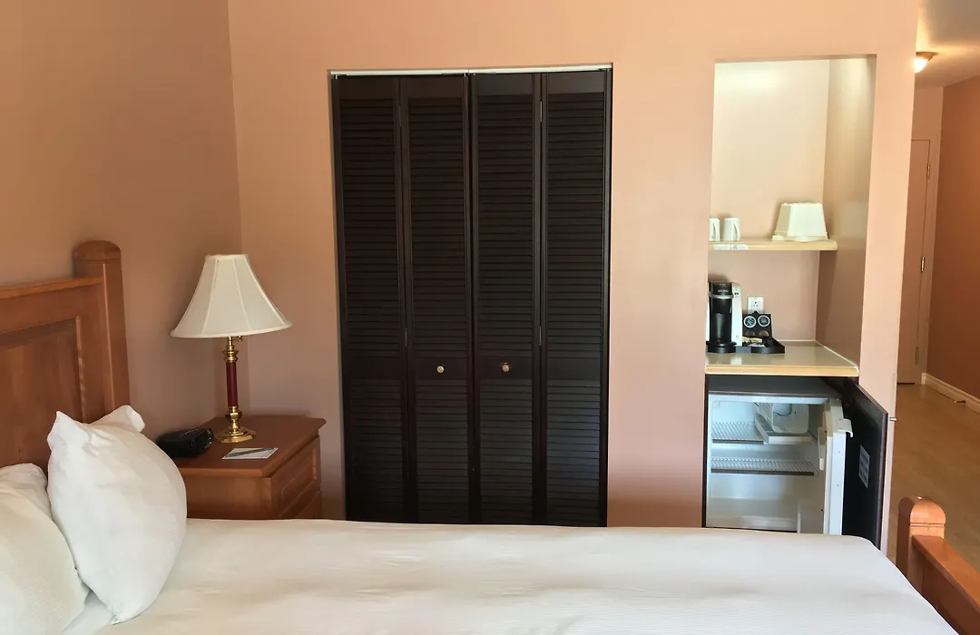 Hotel Baie Saint Paul-1