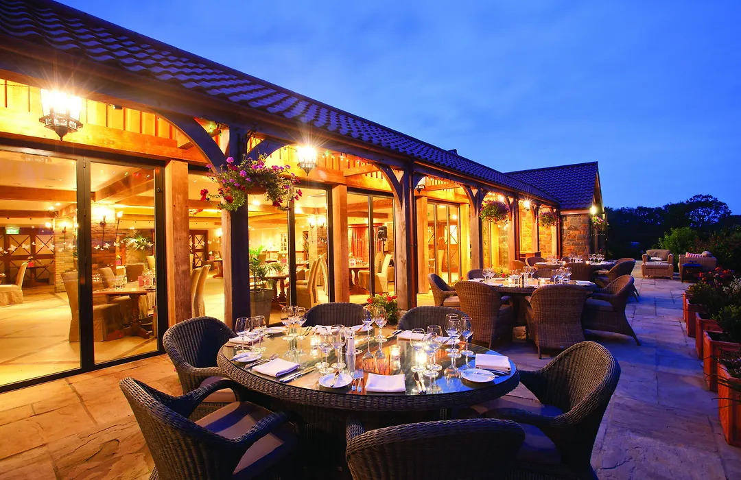 The Farmhouse Hotel And Restaurant-1