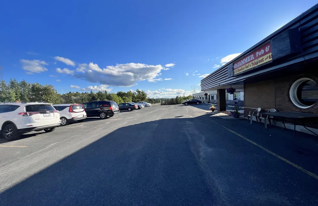 Lively Inn And Suites - Sudbury-1