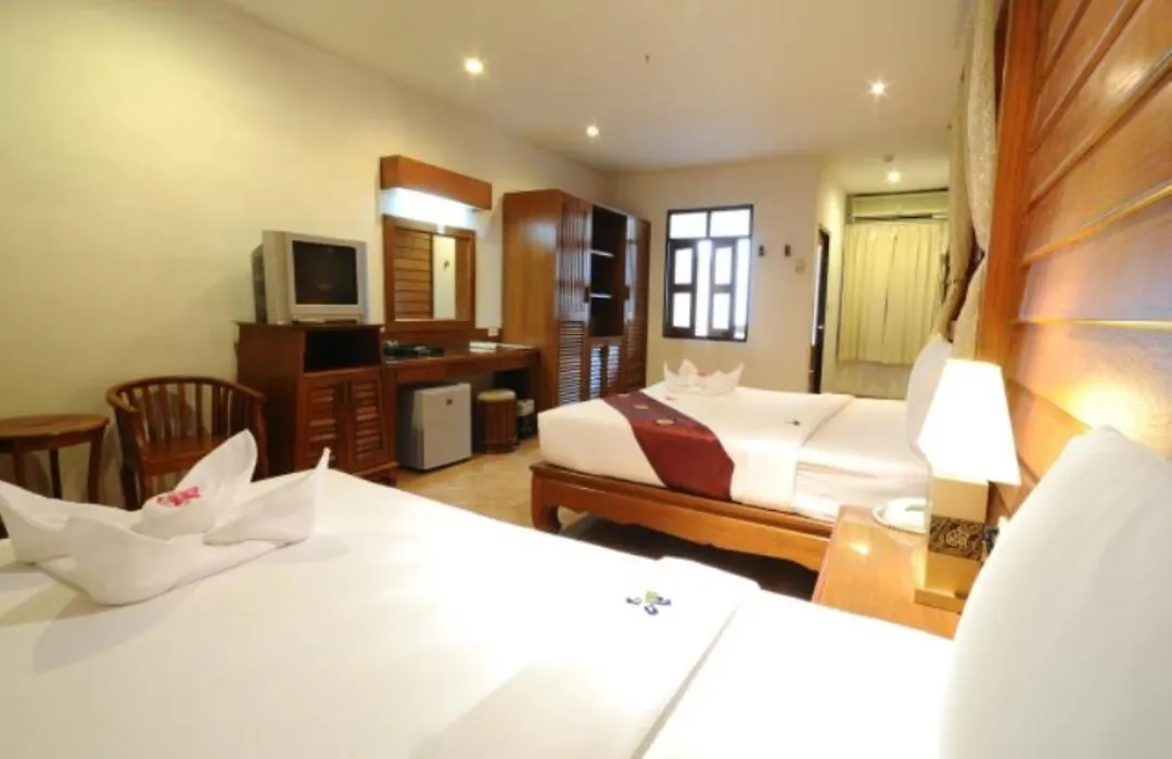 Bel Aire Patong-1