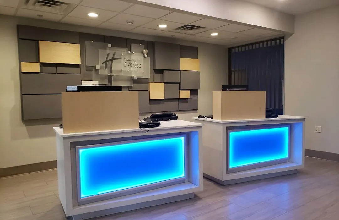 Holiday Inn Express & Suites Lincoln Airport By Ihg-1