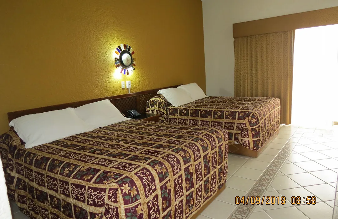 Hotel Mision Santa Maria-1
