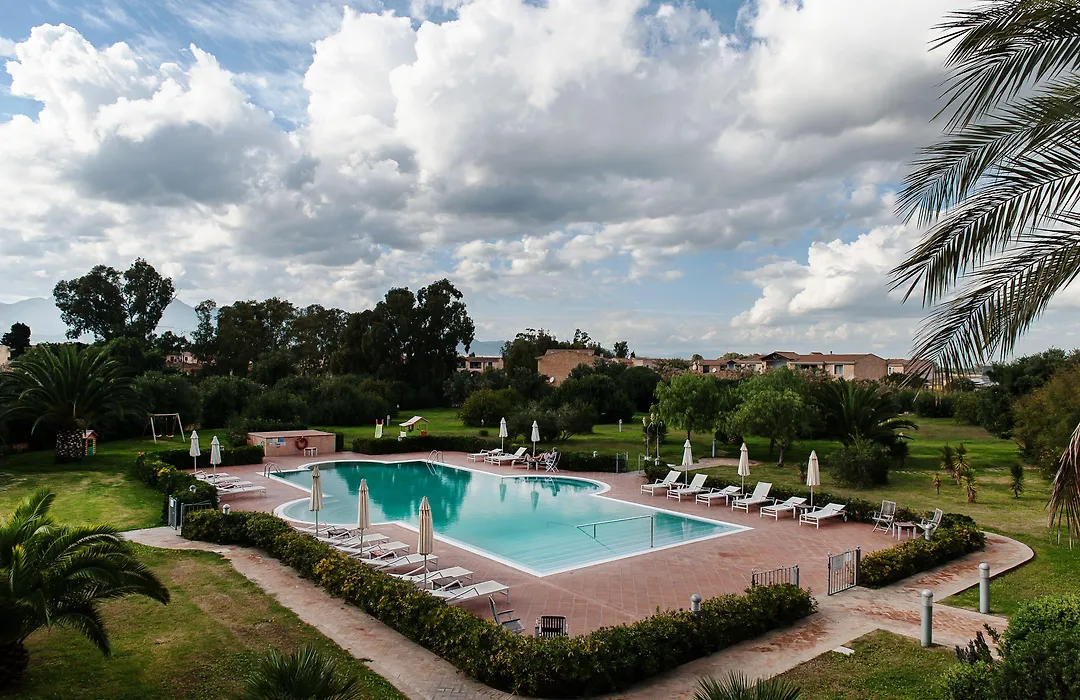 Hotel Santa Gilla-1