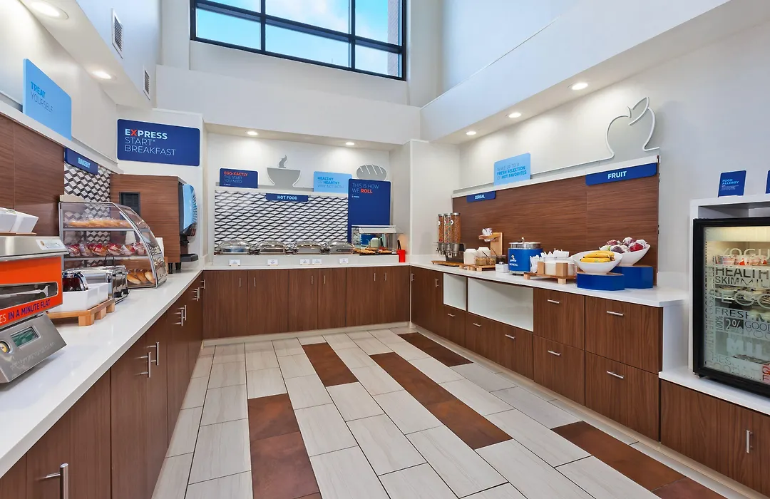 Holiday Inn Express Hotel & Suites Cleveland-Richfield By Ihg-1