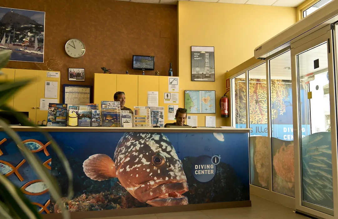 Hotel&Diving Les Illes-1