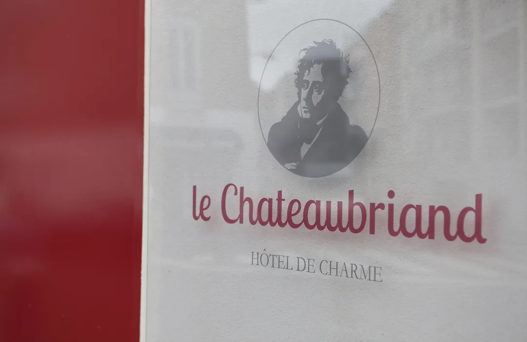 Logis Hotel Chateaubriand-1
