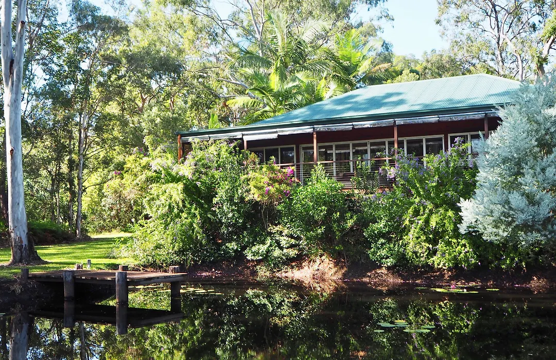 Lake Weyba Cottages Noosa-1