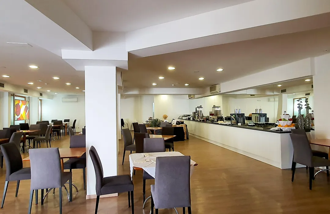 Miramar Hotel Spa & Apartments-1