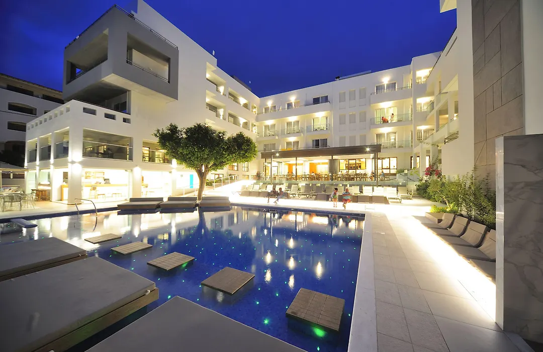 Atrium Ambiance Hotel (Adults Only)-1