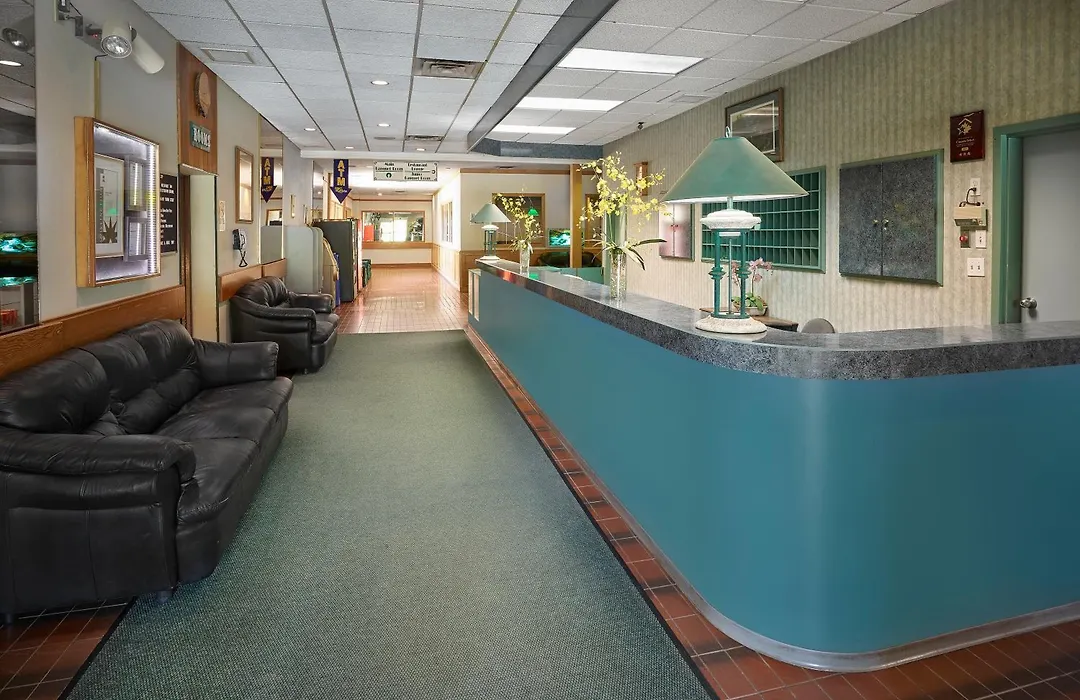 Crestwood Hotel-1