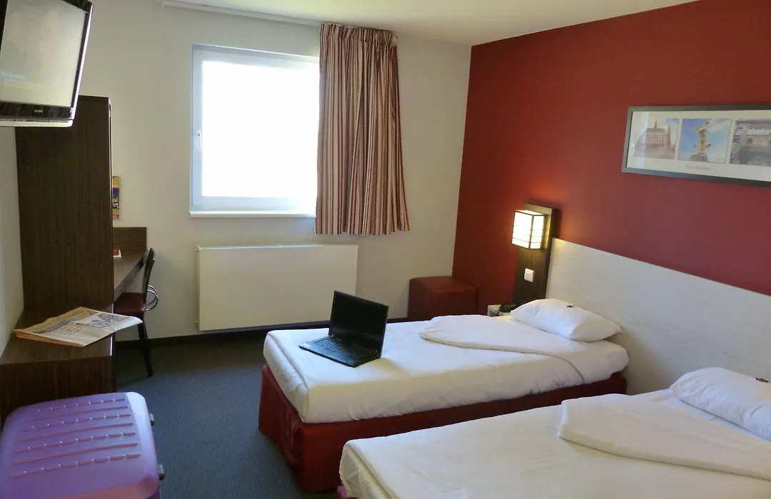 Dc Hotel Charleroi Airport-1