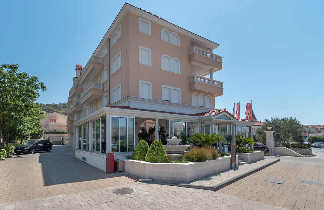 Hotel Trogir Palace-1