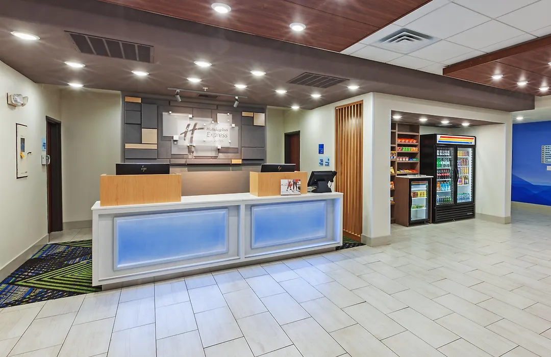 Holiday Inn Express & Suites Sealy By Ihg-1