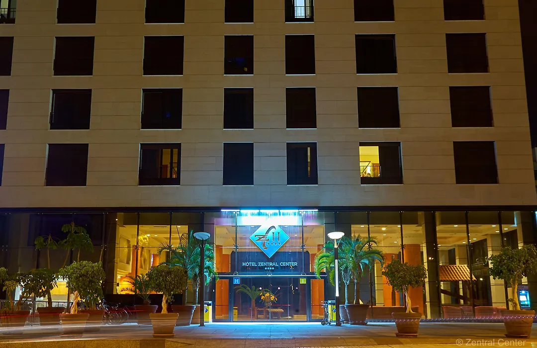 Hotel Zentral Center - Adults Only-1