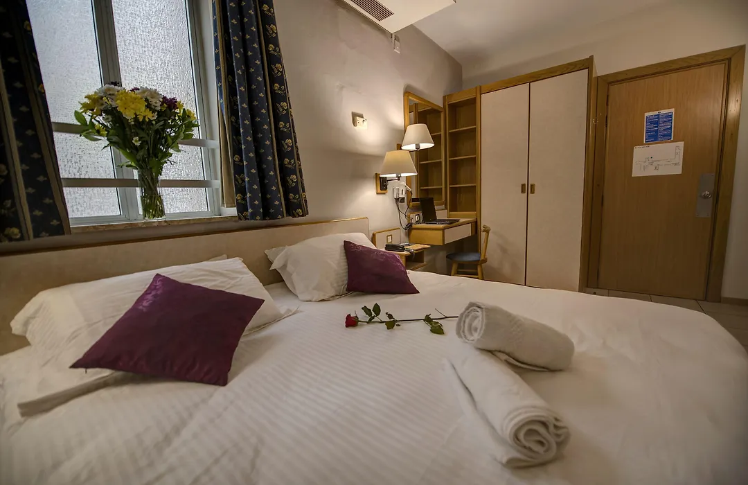 Sliema Chalet Hotel-1