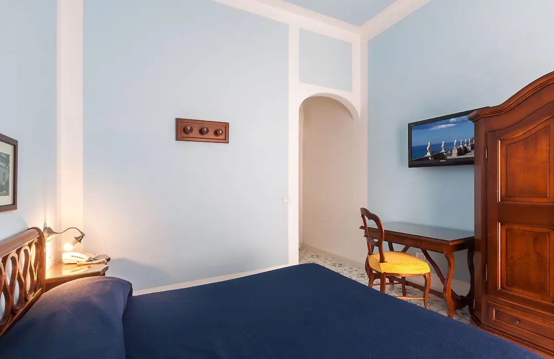 Hotel Mignon Meuble-1