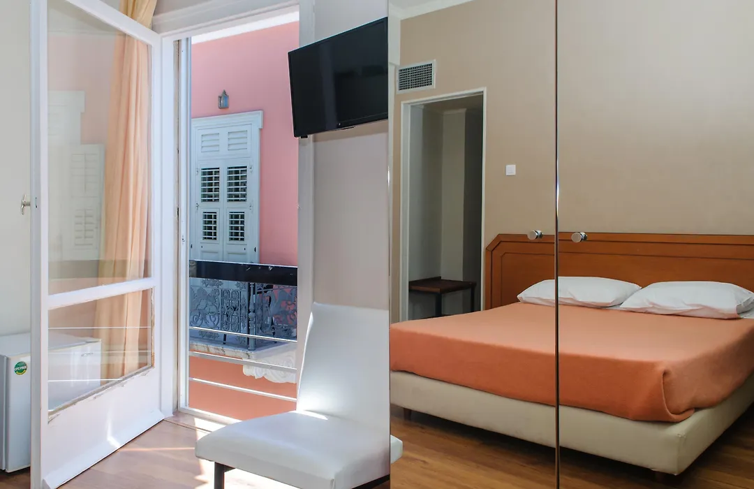 Agamemnon Hotel-1
