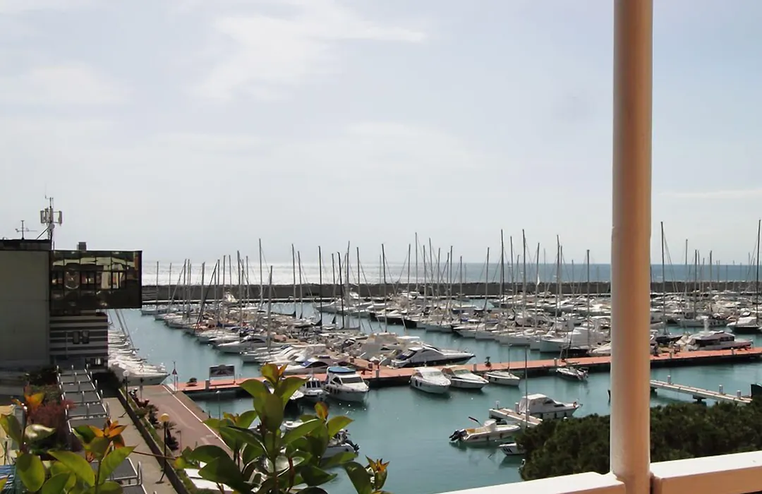 Hotel Ancora Riviera-1
