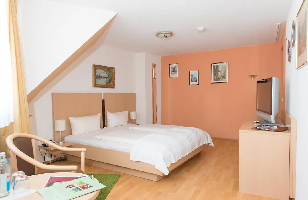 Hotel am Friedrichsbad-1