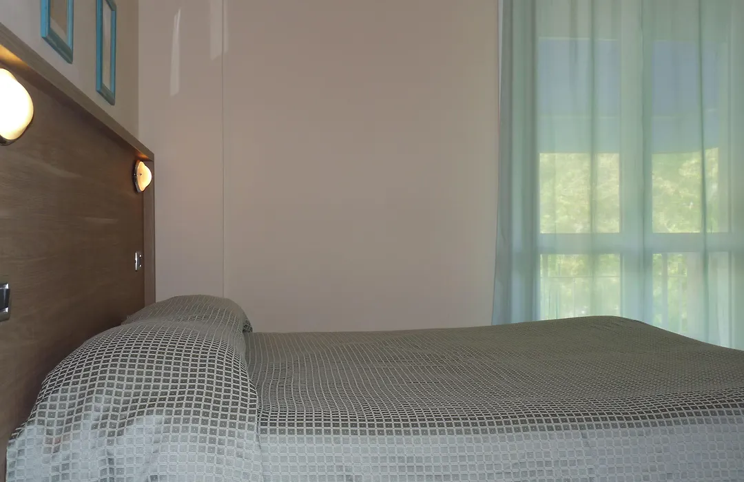 Hotel Daisy-1