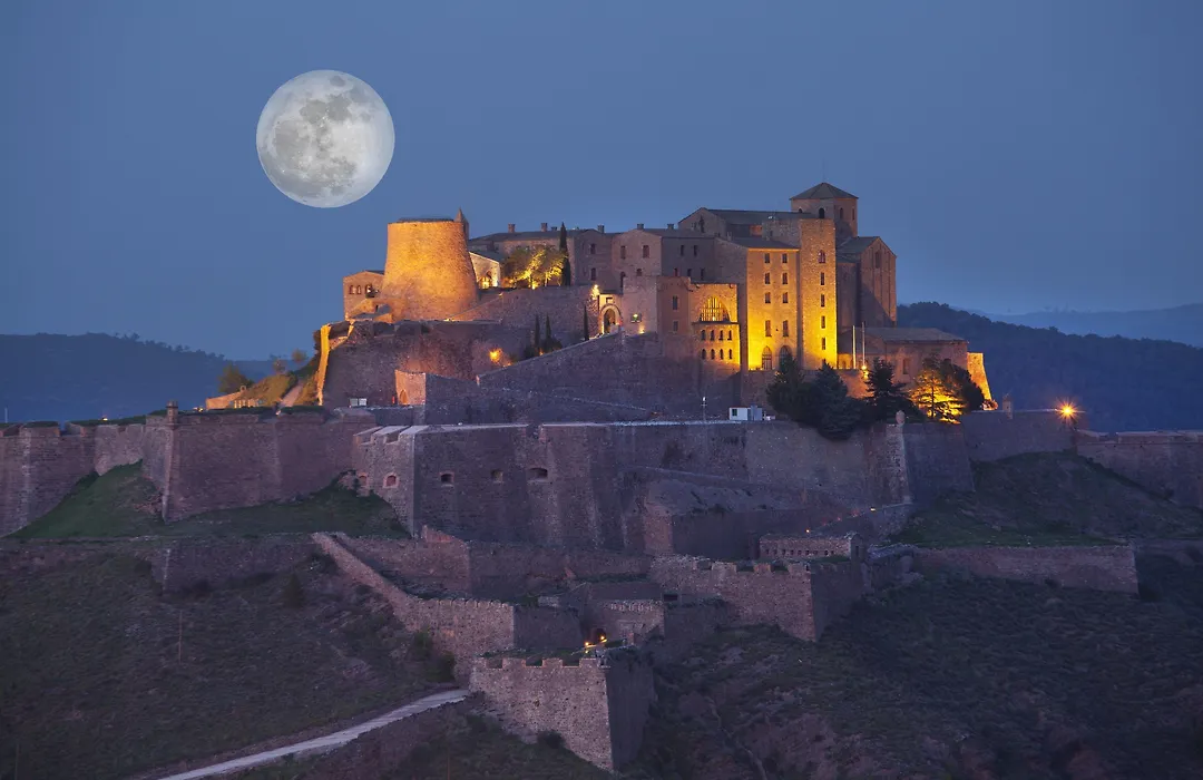 Parador De Cardona-1